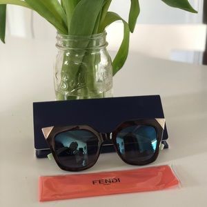 Fendi mirrored front sunglasses